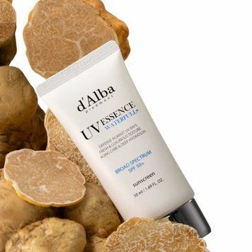 Сонцезахисний крем есенція D'ALBA Waterfull Essence Sunscreen SPF 50+ PA+++, 50 мл 8809676154787 фото