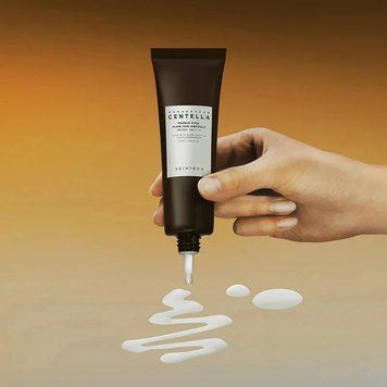 Солнцезащитная ампульная сыворотка с центеллой SKIN1004 Madagascar Centella Probio-Cica Glow Sun Ampoule SPF50+ PA++++ 50 ml 3079121893 фото