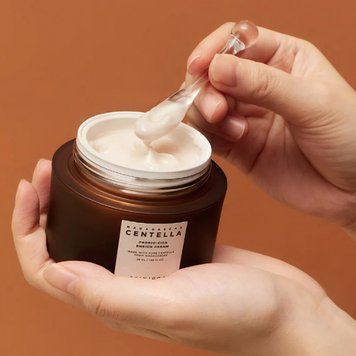 Крем для лица с пробиотиками SKIN1004 Madagascar Centella Probio-Cica Enrich Cream 50 мл 2553226700 фото